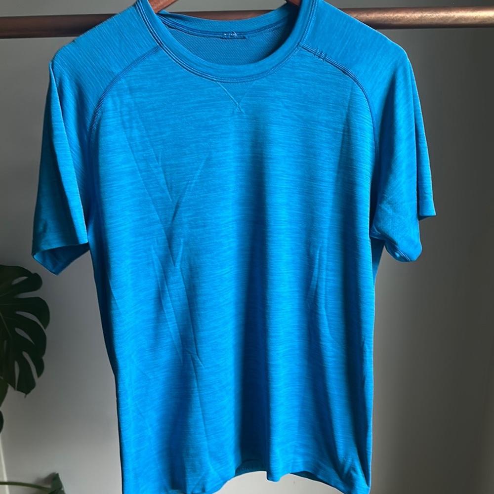 Lululemon Athletica Blue Short Sleeve Tee